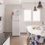 With Balcony - 2 Min Walk To The By Lisbeyond