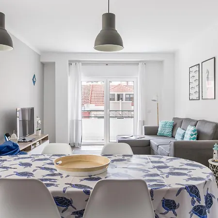 Апартаменты With Balcony - 2 Min Walk To The By Lisbeyond *