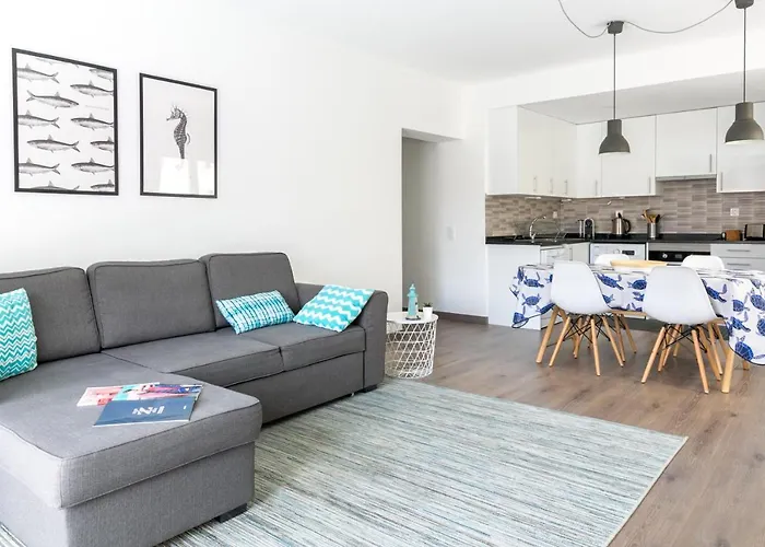 With Balcony - 2 Min Walk To The By Lisbeyond Apartament Costa de Caparica