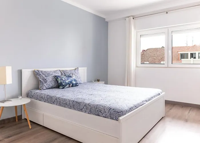 Apartament With Balcony - 2 Min Walk To The By Lisbeyond