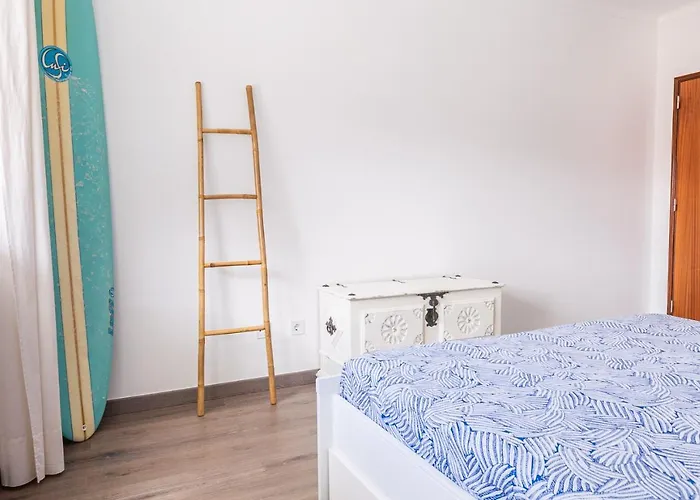 With Balcony - 2 Min Walk To The By Lisbeyond Apartament *