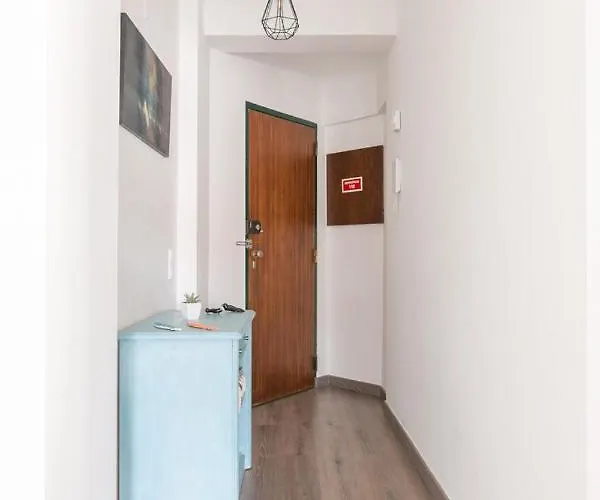 Apartament With Balcony - 2 Min Walk To The By Lisbeyond