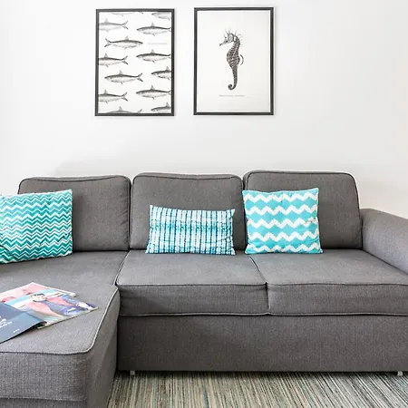 公寓 1 Bedroom With Balcony 2 Min Walk To The Beach! 卡帕里卡海岸