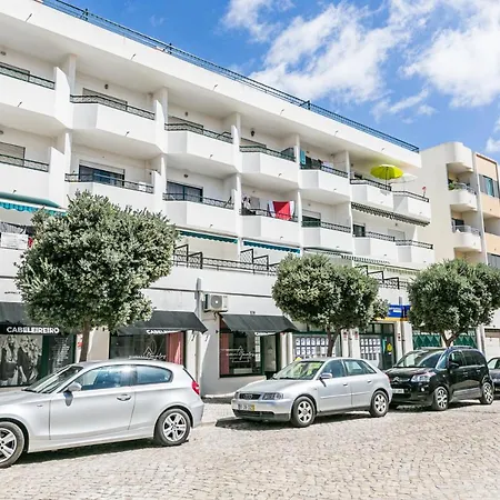 With Balcony - 2 Min Walk To The By Lisbeyond Apartamento