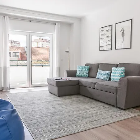 With Balcony - 2 Min Walk To The By Lisbeyond *