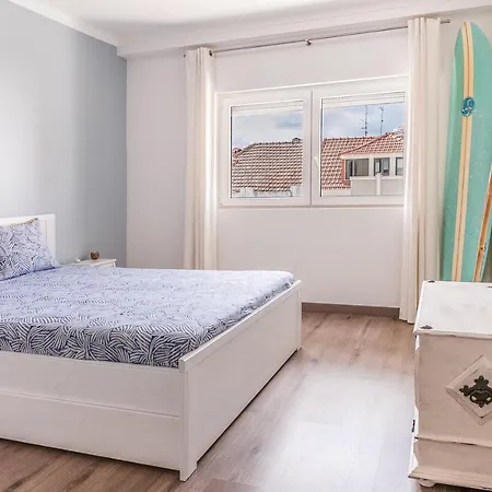 With Balcony - 2 Min Walk To The By Lisbeyond Apartamento Costa da Caparica