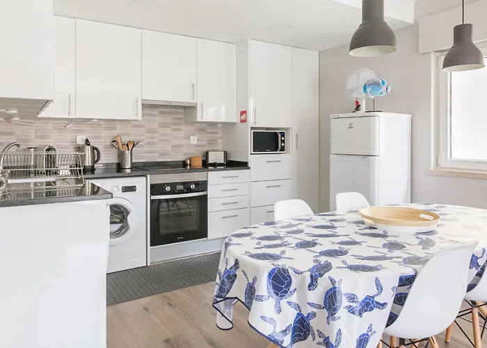 Lejlighed With Balcony - 2 Min Walk To The By Lisbeyond *